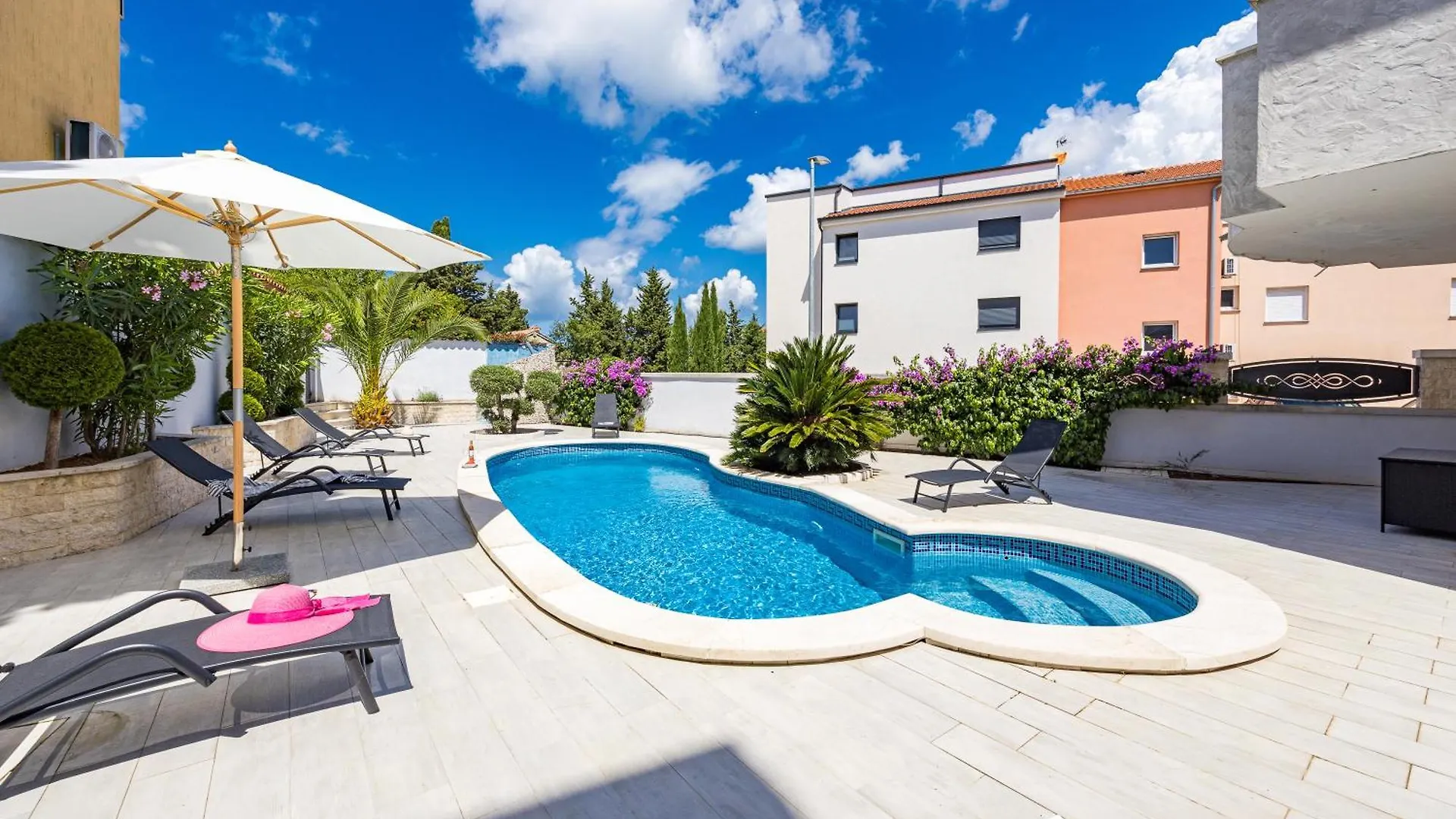Apartment Villa Bianco Nero - Happy Rentals Pula Croatia