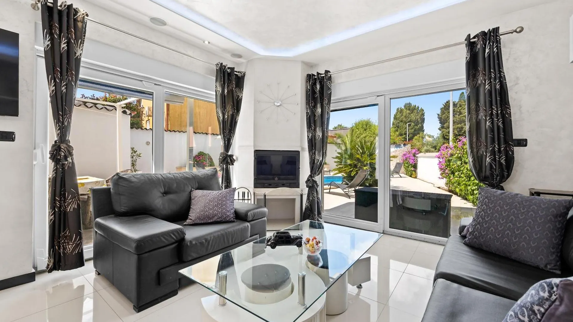 Villa Bianco Nero - Happy Rentals Pula Croatia